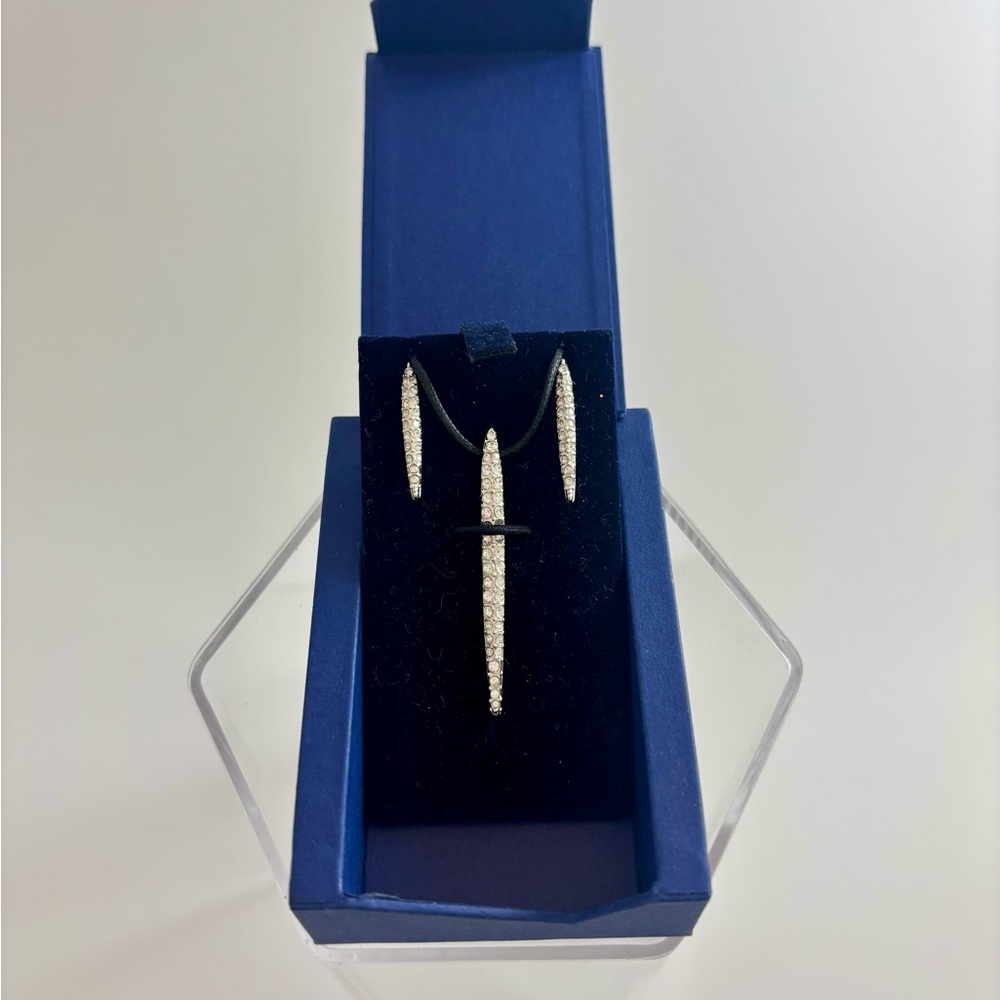 Swarovski Silver and White Crystal Necklace Set